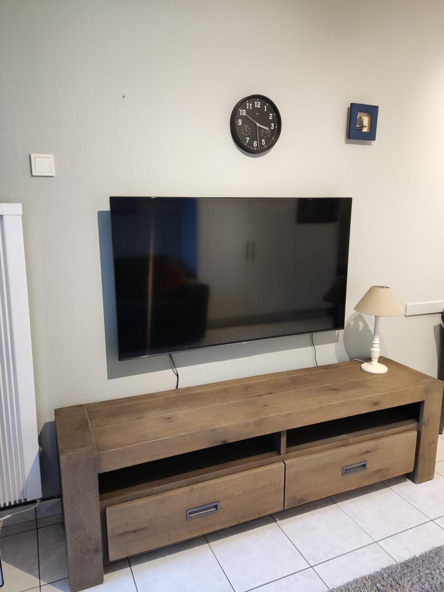 Apartment A La *