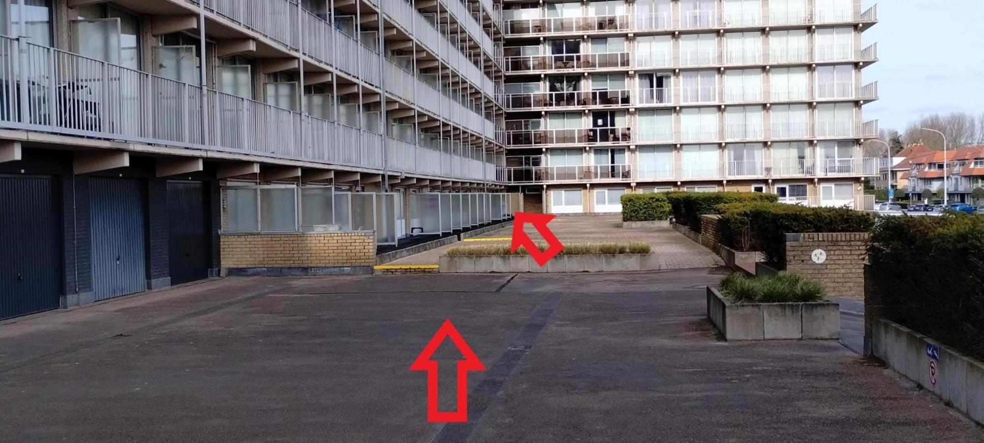 A La Apartment *